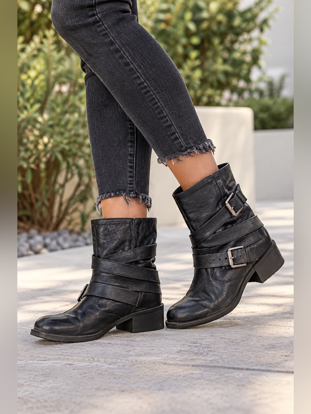Steve Madden Black leather ELLE moto boots, size 8.5M